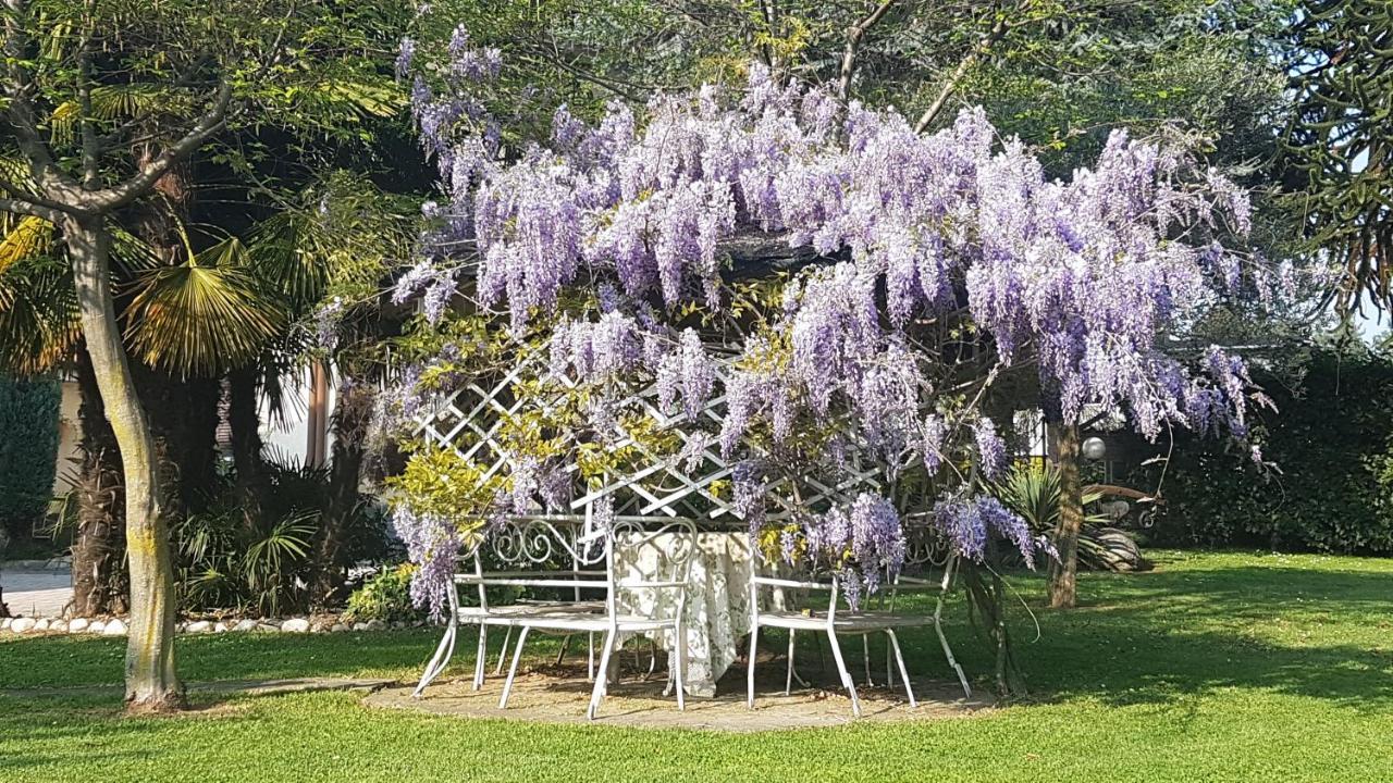 B&B Le Palme Appiano Gentile Extérieur photo