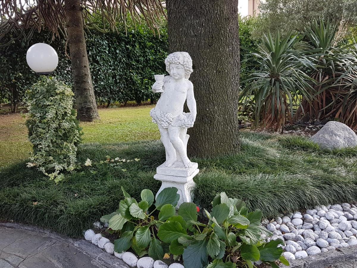 B&B Le Palme Appiano Gentile Extérieur photo